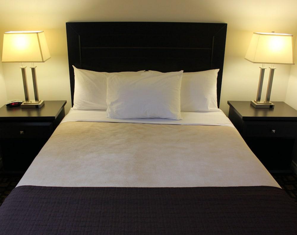 Travelodge By Wyndham Prince Albert Zewnętrze zdjęcie